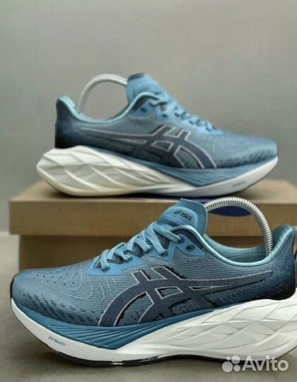 Кроссовки беговые Asics Novablast 4