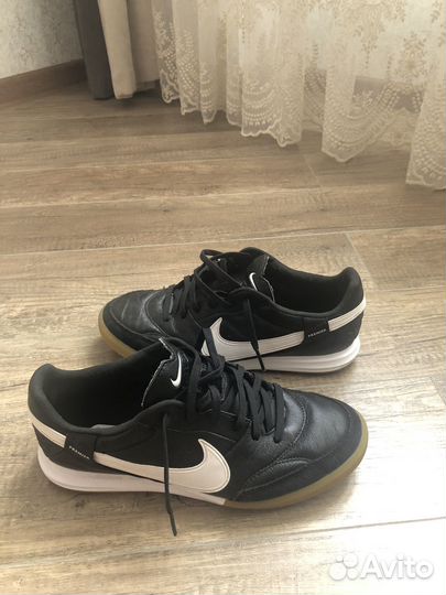 Футзалки nike