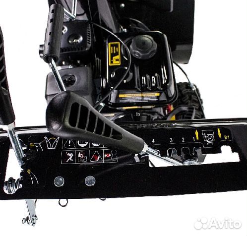 Снегоуборщик самоходный Champion ST661