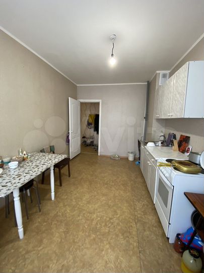 3-к. квартира, 73 м², 1/10 эт.