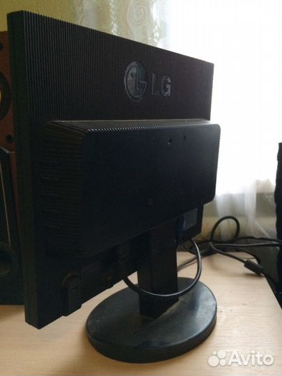 Монитор LG