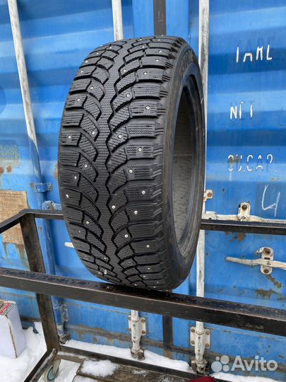 Bridgestone Blizzak Spike-01 225/55 R17 101T