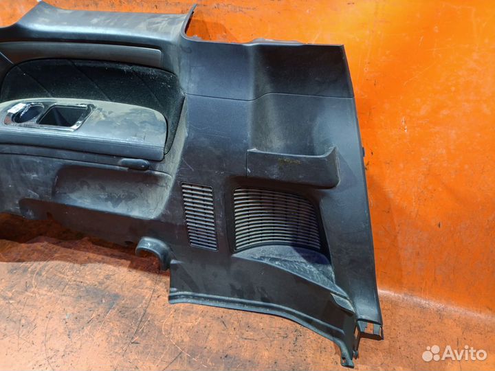 Обшивка багажника задняя правая Honda Odyssey RB1