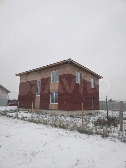 Дом 210 м² на участке 8,3 сот.