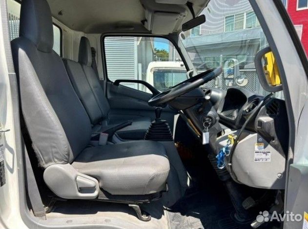 Самосвал Hino 300 (Dutro), 2016