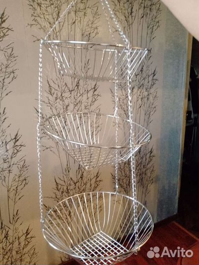 Подвесная трёхъярусная подставка