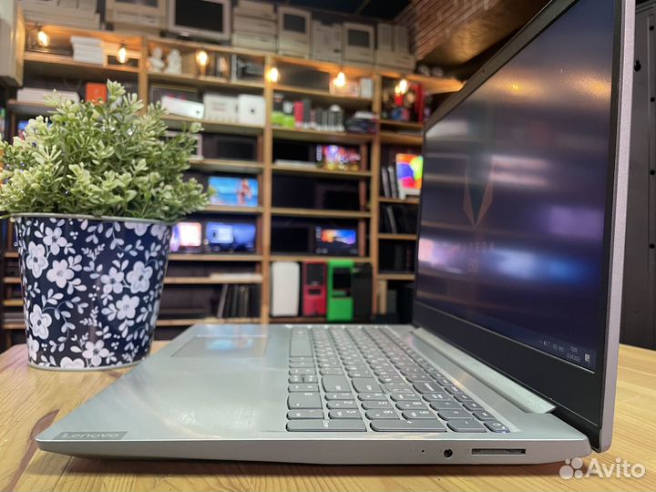 Ноутбук Lenovo / AMD A6 / FullHD / 8gb / SSD 256gb