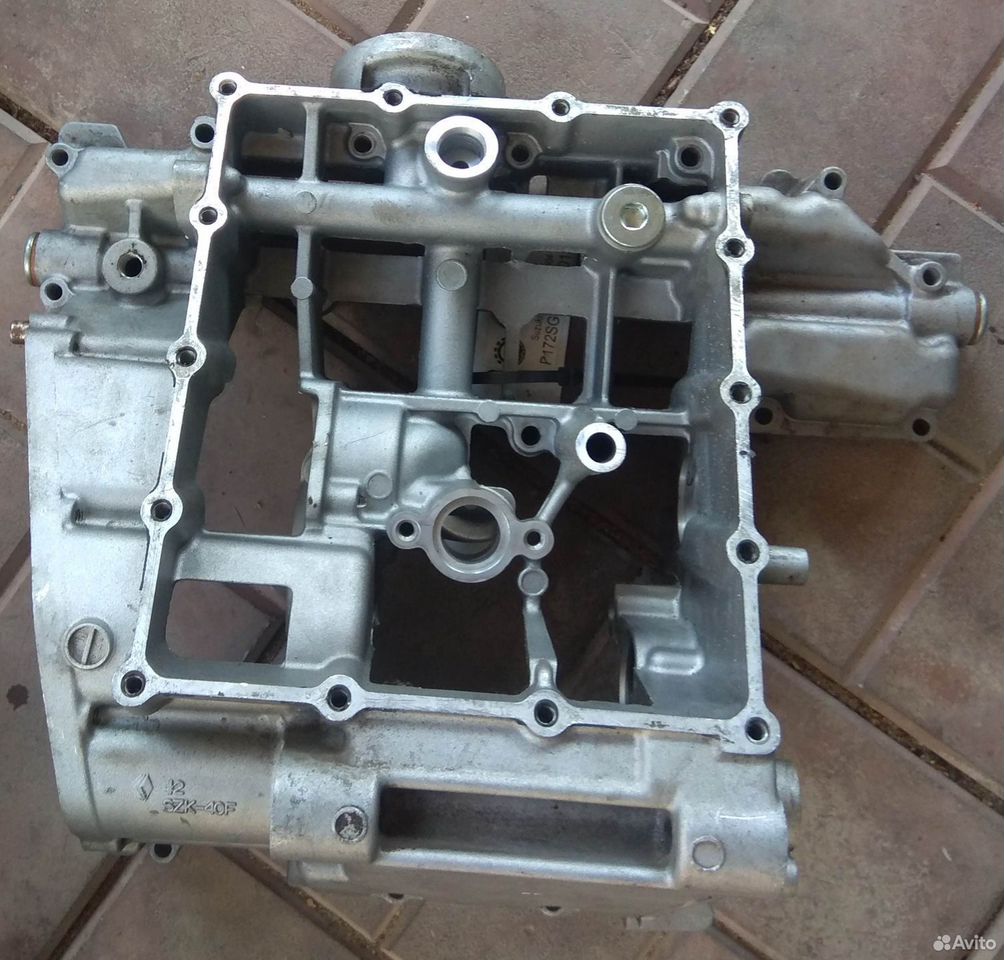 Suzuki GSX-R600 gsxr600 04 05 низ картера
