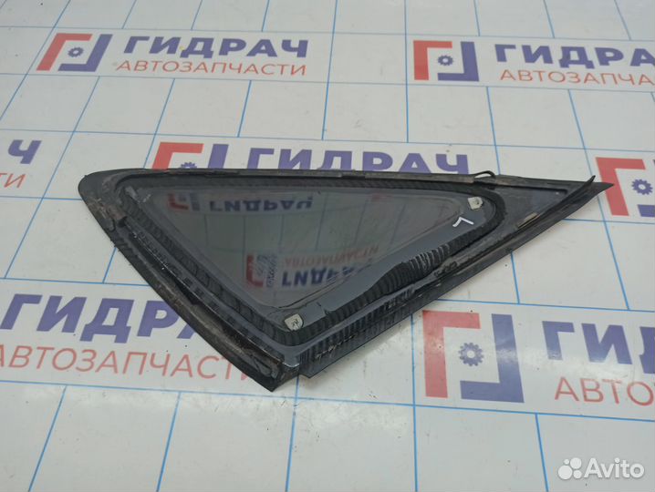 Стекло кузовное глухое левое Ford Mondeo 4 (BD) 17