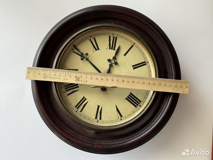 Старинные настенные часы