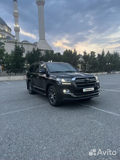 Toyota Land Cruiser 4.6 AT, 2019, 61 500 км