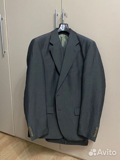 Продается костюм Hugo Boss оригинал