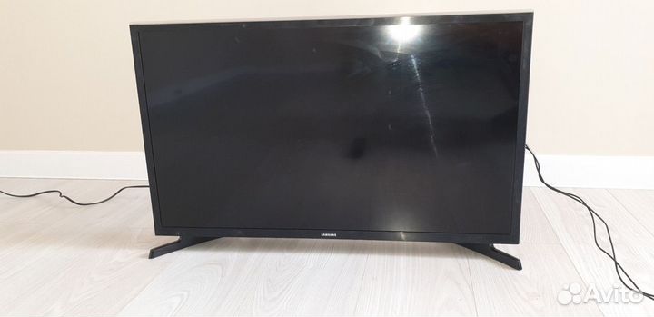 Телевизор samsung SMART tv 32 бу