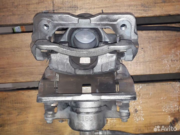 Суппорт Honda Fit