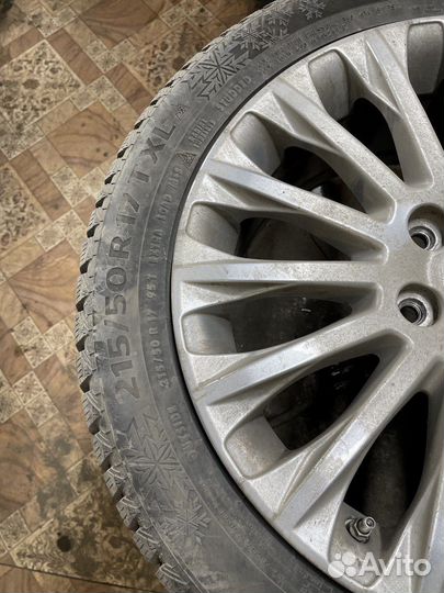 Continental IceContact 2 215/50 R17