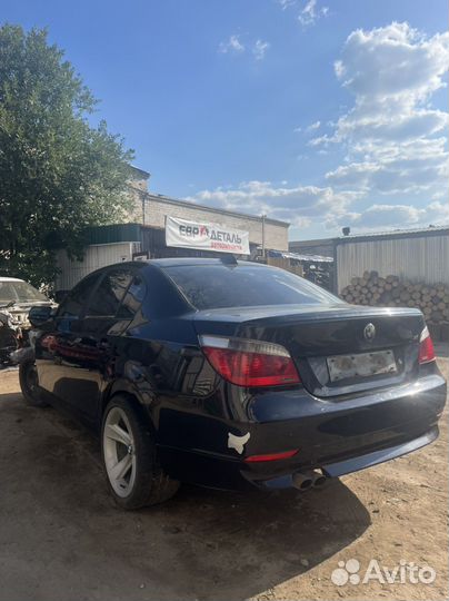 В разборе BMW 5 E60
