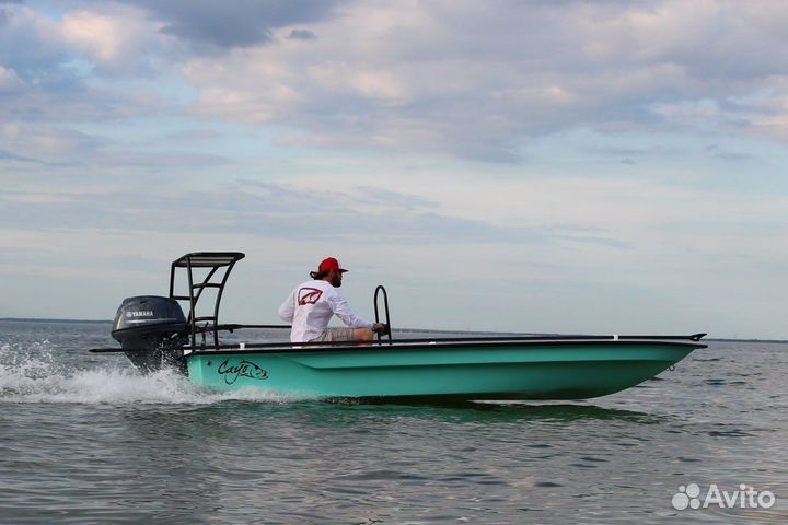 Поездки на лодке вокруг острова