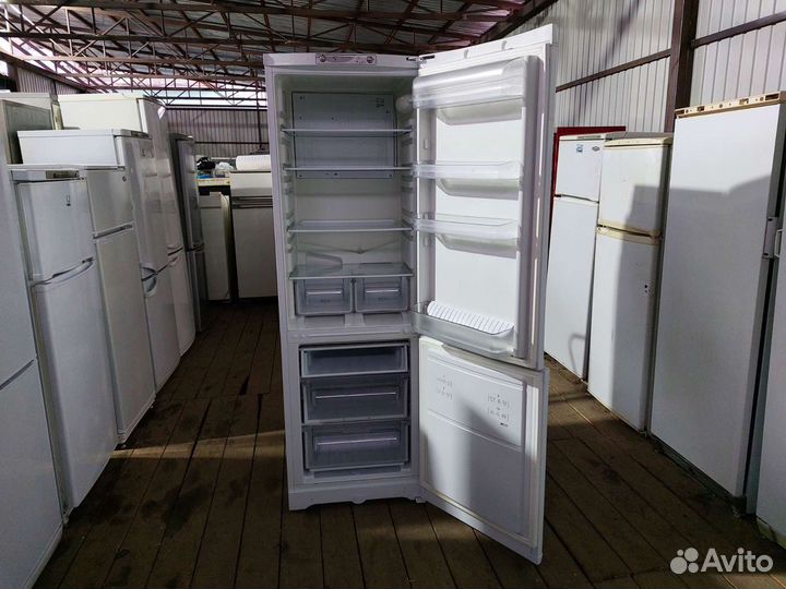 Холодильник б/у Hotpoint-Ariston rmba2185.15