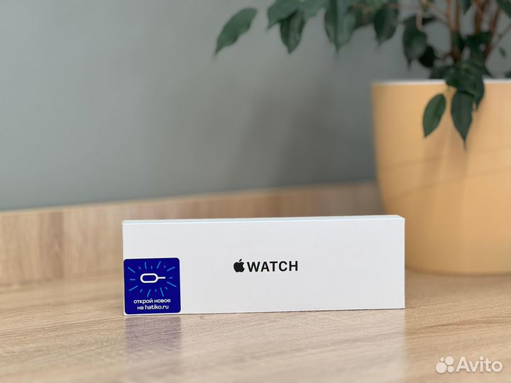 Apple Watch SE GPS 40mm Aluminum Case with Sport B