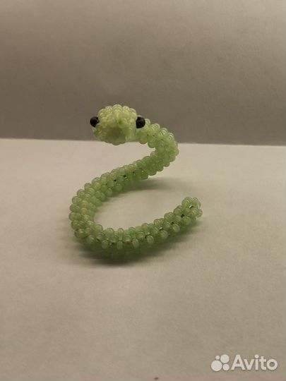 Змея из бисера амигуруми