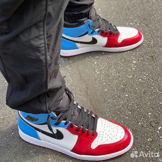 Jordan 1 Retro High Fearless UNC Chicago