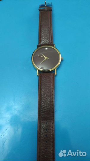 Часы б/у на батарейках коричневые со стразом