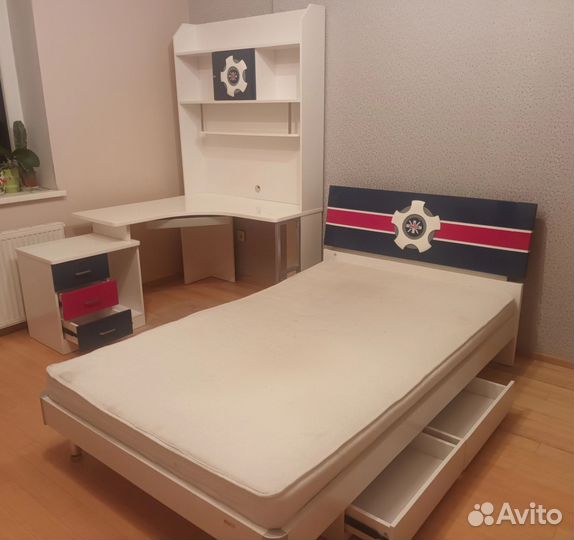 Мебель для подростка бу