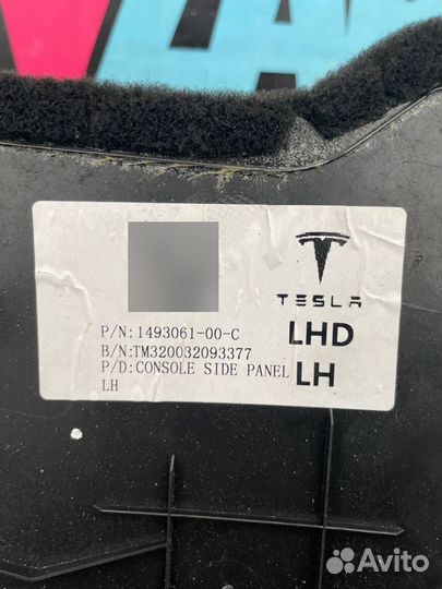 Консоль салона Tesla Model Y 2021 1493061-00-C