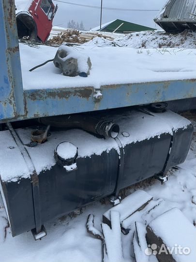 Бак 500л с креплением