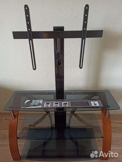 Стеклянная тумба под аппаратуру и тв