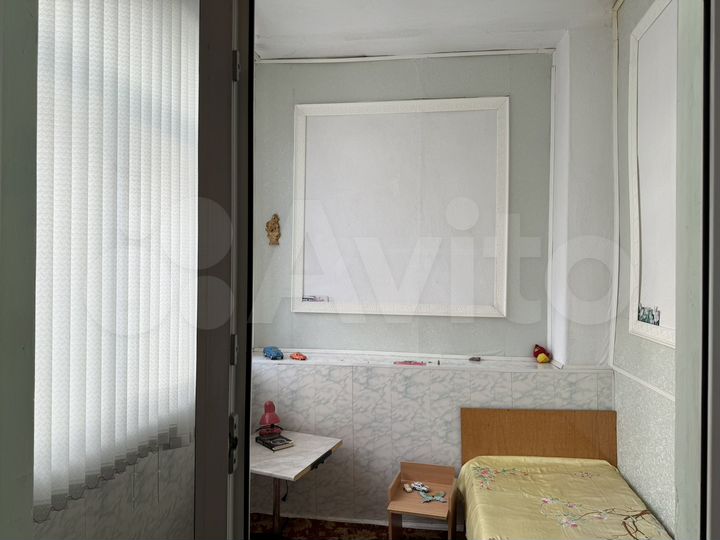 Комната 31 м² в 3-к., 2/4 эт.