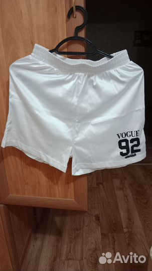 Атласный костюм