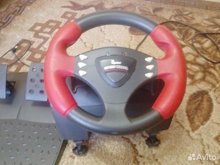 Игровой руль с педалями