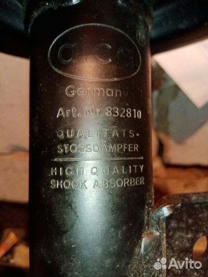 Rav-4 2006-2012г Амортизатор передний правый новый