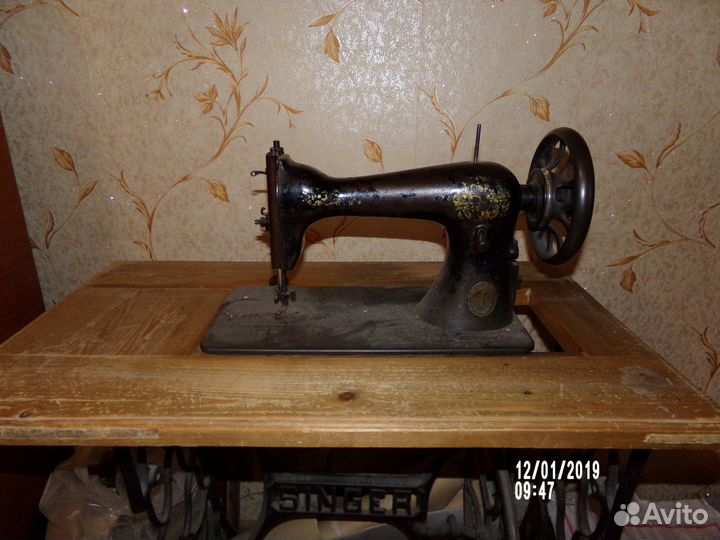 Продам швейную машинку singer