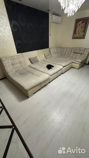 Большой угловой диван бу