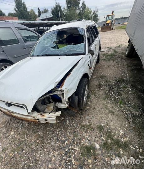 Subaru Legacy 2.0 AT, 2000, битый, 150 000 км