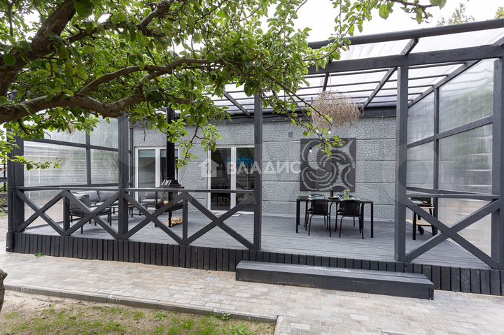 Дом 135 м² на участке 14 сот.