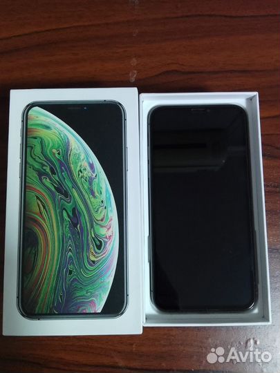iPhone Xs, 64 ГБ