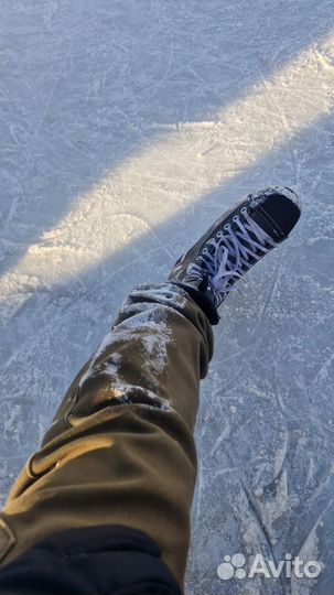 Коньки хоккейные