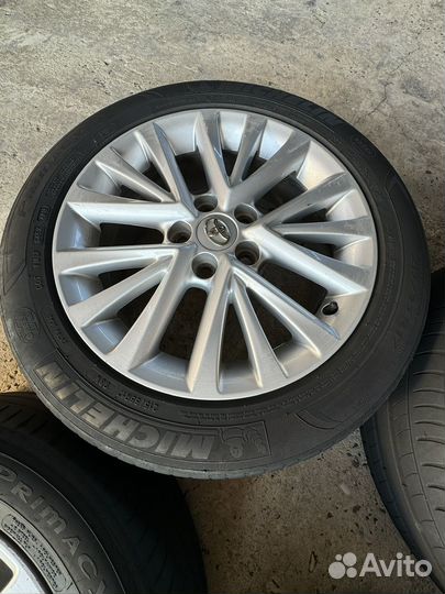 На Camry оригинал р -17