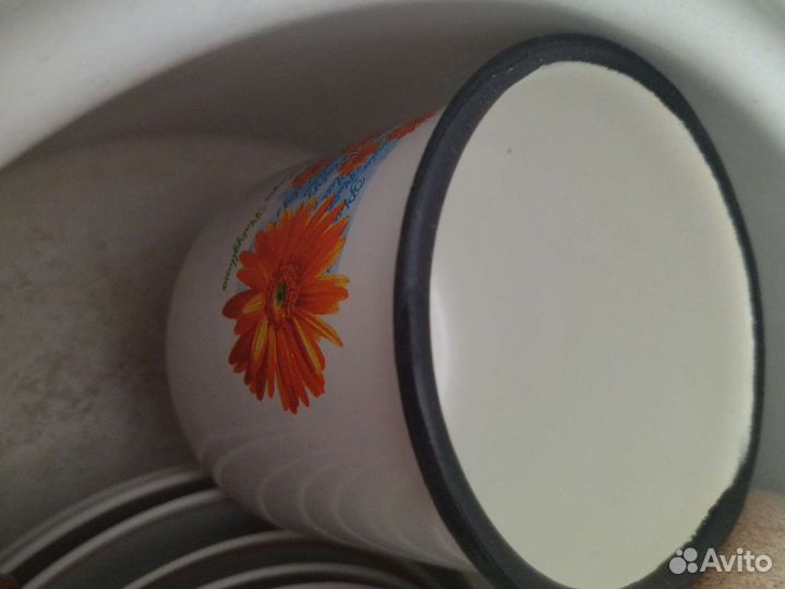 Блюдца, тарелки, бокалы, кружки новые, салатники