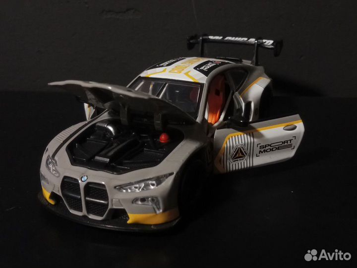 Модель BMW M4 DTM