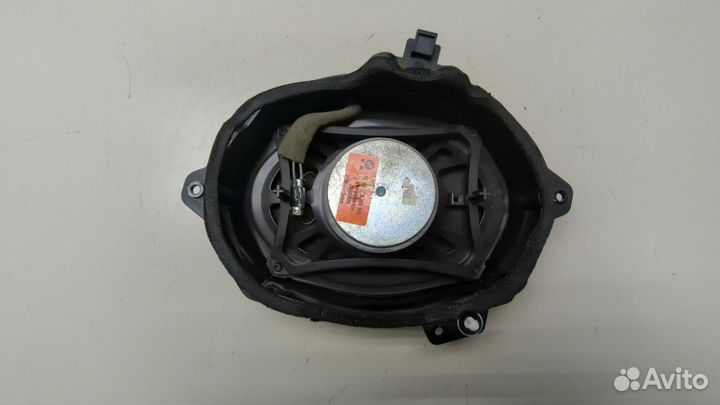 Сабвуфер BMW 3 E46, 2002