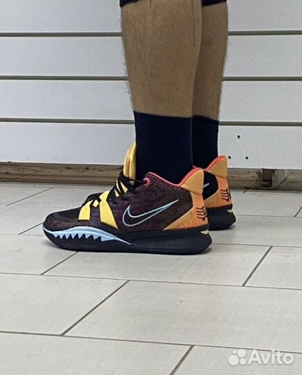 Баскетбольные кроссовки nike kyrie 7