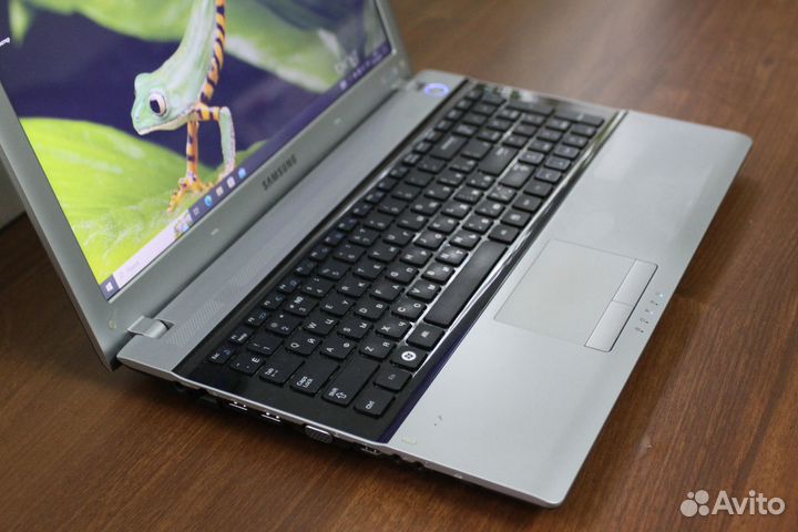 Ноутбук Samsung RV-515