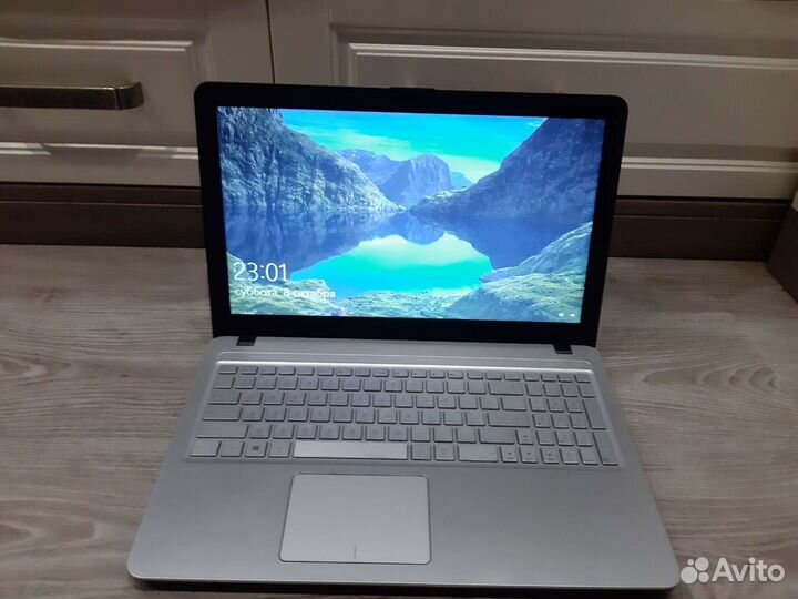 Asus Vivobook R543BA