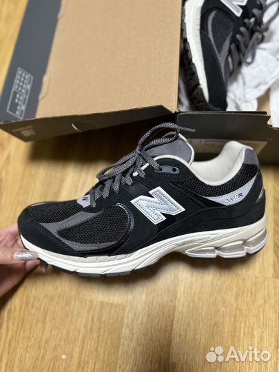 Кроссовки new balance 2002r