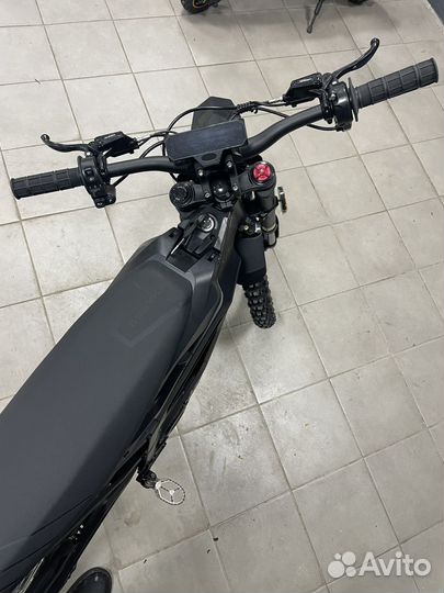 Электромотоцикл ikingi Sur-Ron S8