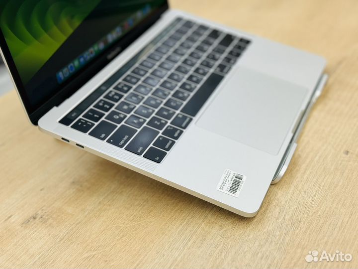 Топовый MacBook Pro 13 2019 Core i5 + 16 Gb RAM